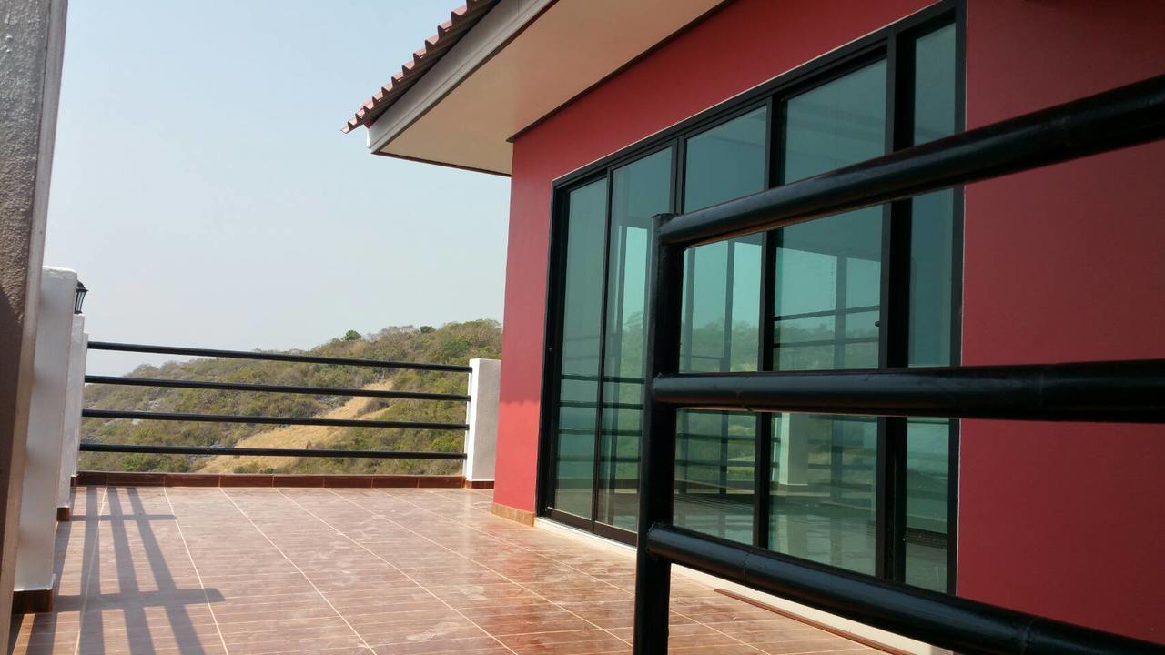 Ocean View Resort - Koh Sichang Kültér fotó