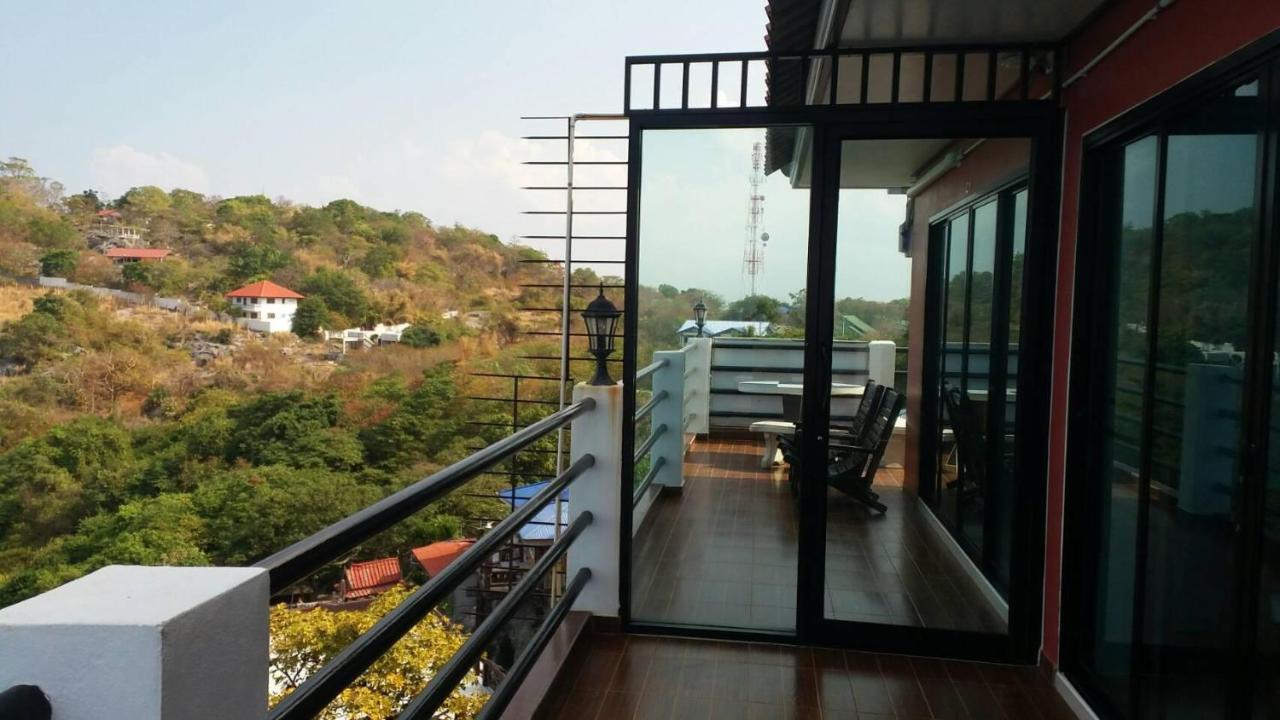 Ocean View Resort - Koh Sichang Kültér fotó