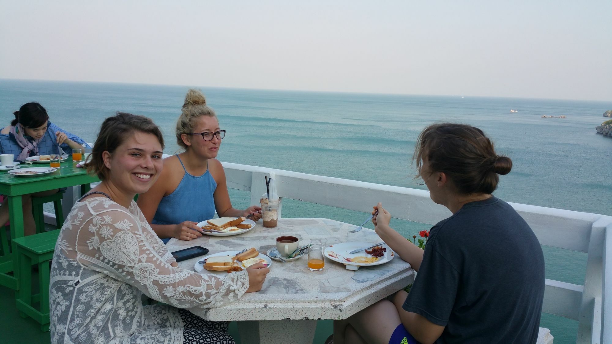 Ocean View Resort - Koh Sichang Kültér fotó